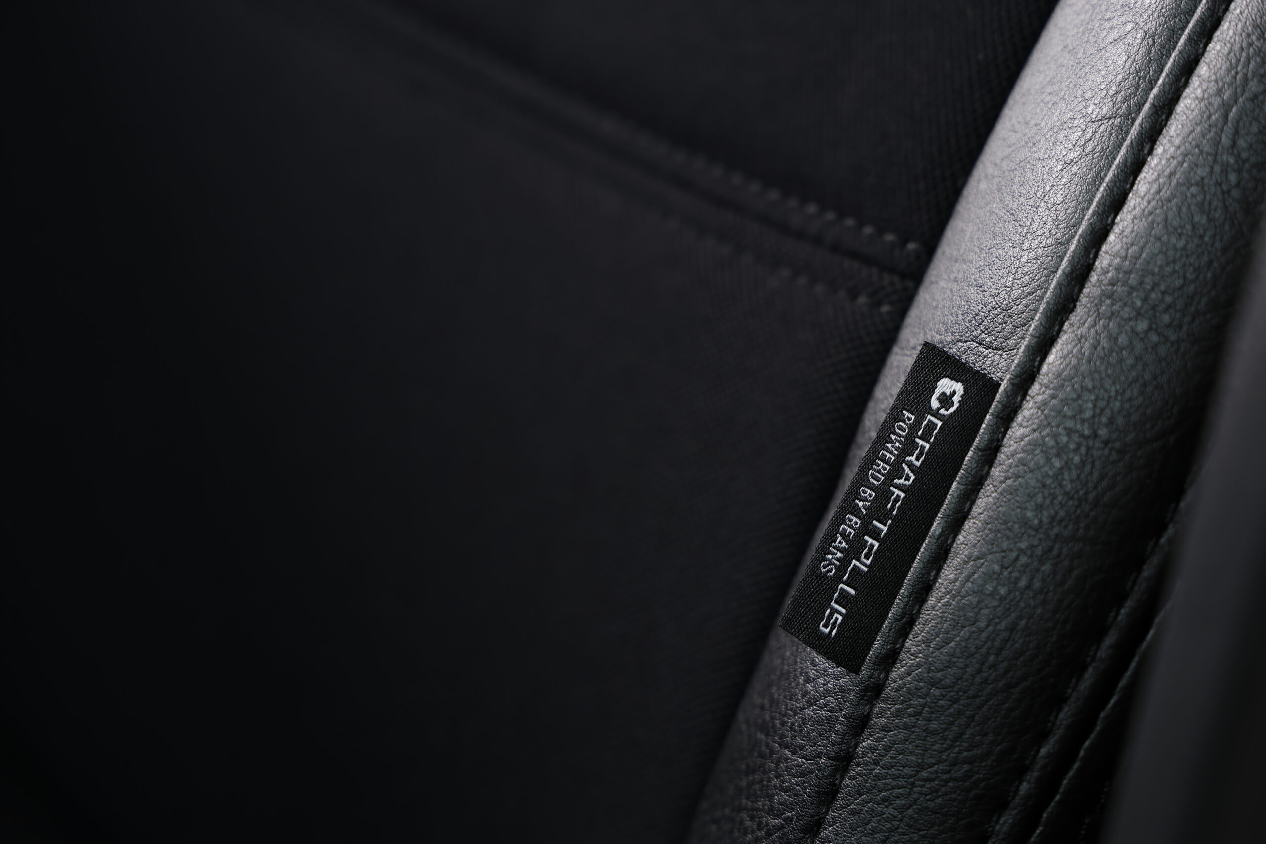 シートカバー Leather series【キャラバン】 - 画像 (9)