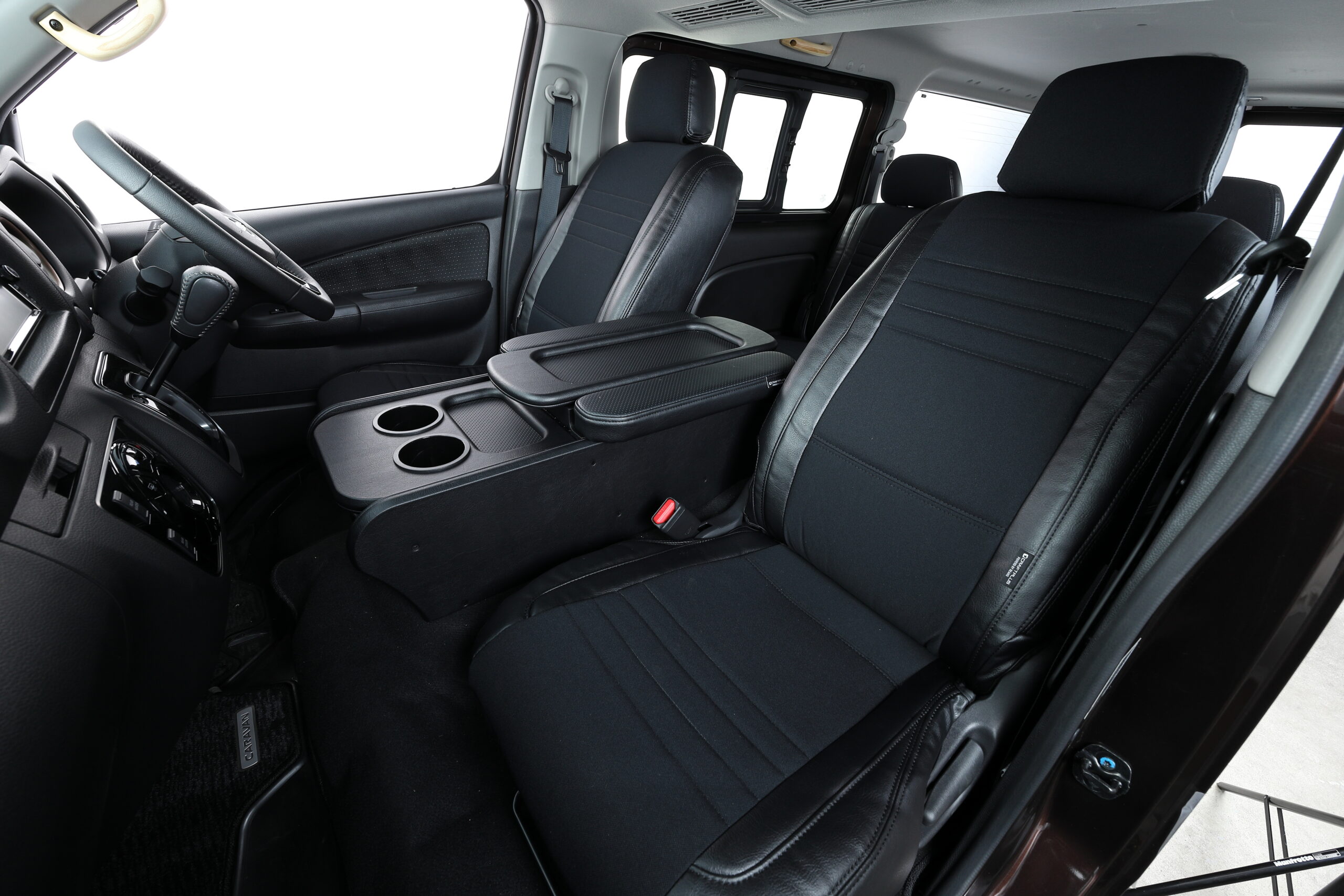 シートカバー Leather series【キャラバン】